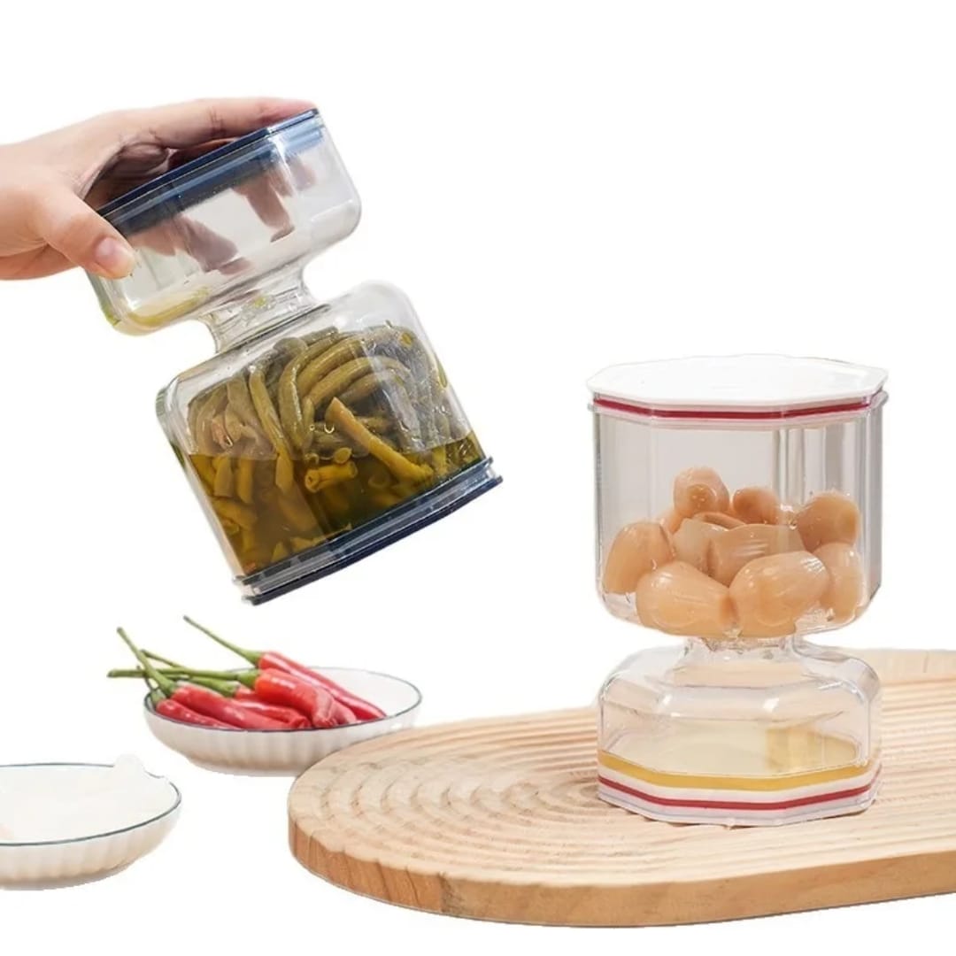 مرطبان زيتون ومخللات بفاصل للسوائل وشوكة قابلة للطي – 10 × 10 × 15 سم — Pickle and Olive Jar with Liquid Separator and Folding Fork – 10 × 10 × 15 cm