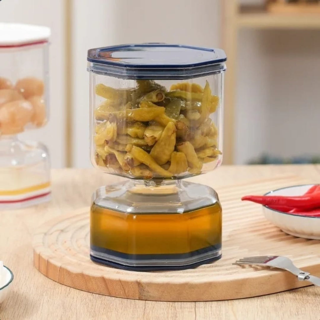 مرطبان زيتون ومخللات بفاصل للسوائل وشوكة قابلة للطي – 10 × 10 × 15 سم — Pickle and Olive Jar with Liquid Separator and Folding Fork – 10 × 10 × 15 cm