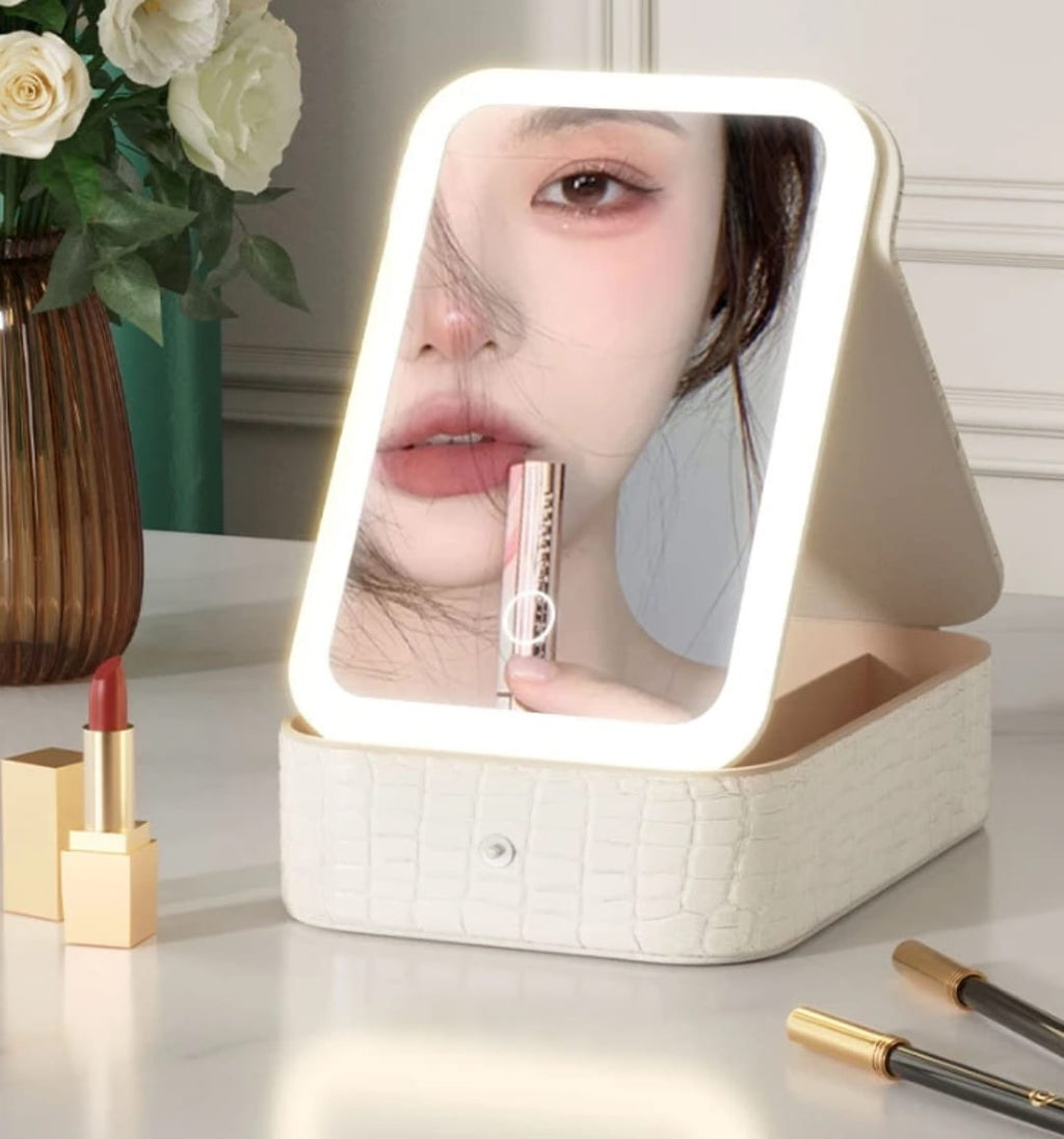 حقيبة مكياج مع مرآة LED و4 خانات قابلة للتعديل — Makeup Case with LED Mirror and 4 Adjustable Compartments