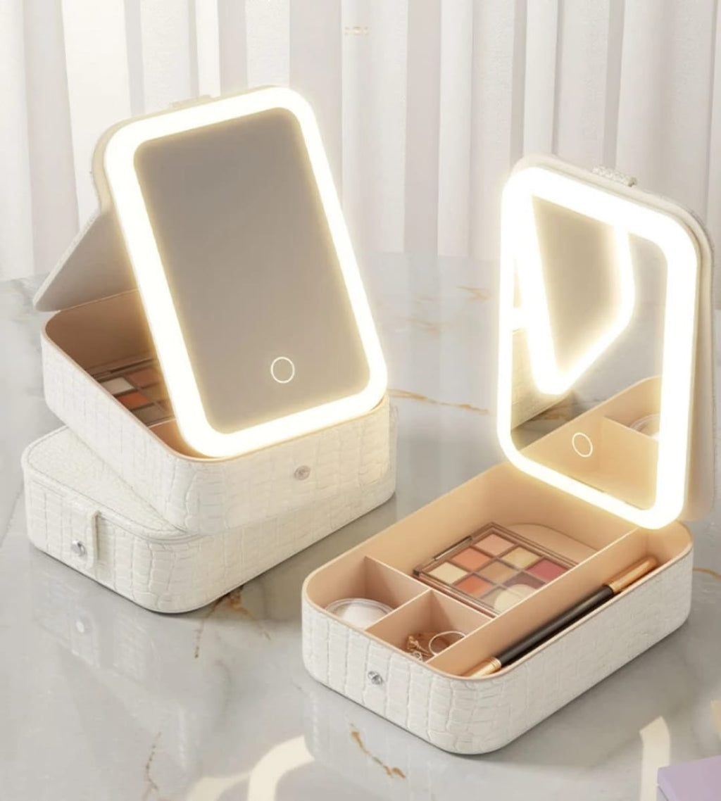 حقيبة مكياج مع مرآة LED و4 خانات قابلة للتعديل — Makeup Case with LED Mirror and 4 Adjustable Compartments